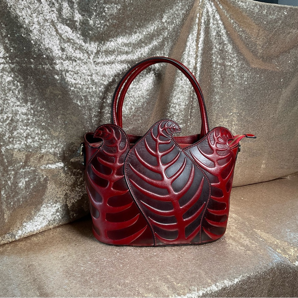 Superior Design tote bag. - Picture 4 of 15